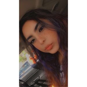 Meet your Posher, Deannaa